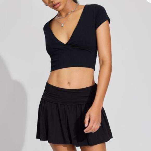 Garage Crossover Plunge V neck Crop Top! - Picture 2 of 4